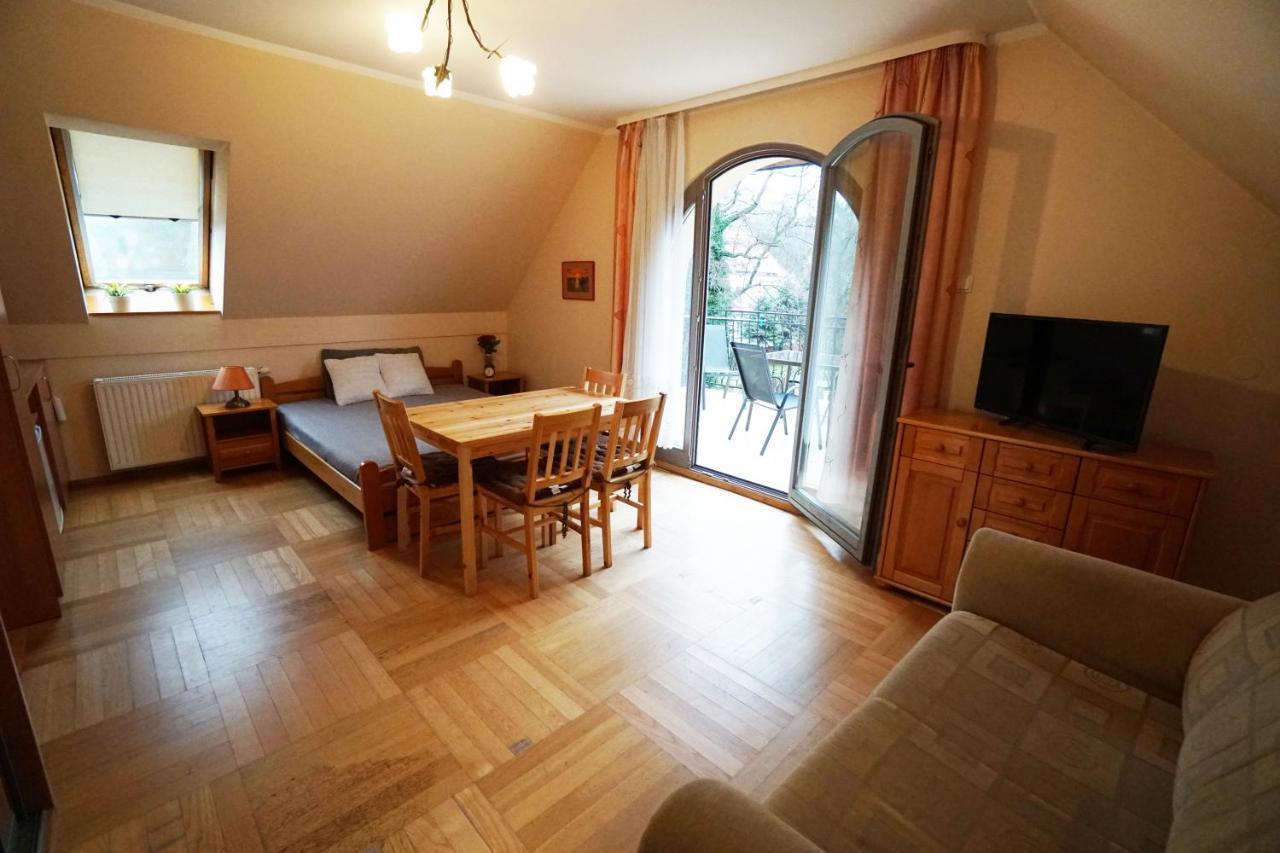 Bed and Breakfast Willa Nad Oczkiem Swinemünde Exterior foto